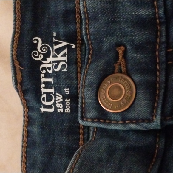 Set Of 2 Terra & Sky Women's High Rise Bootcut Jeans, 30” Inseam, Med Wa… - Picture 3 of 10